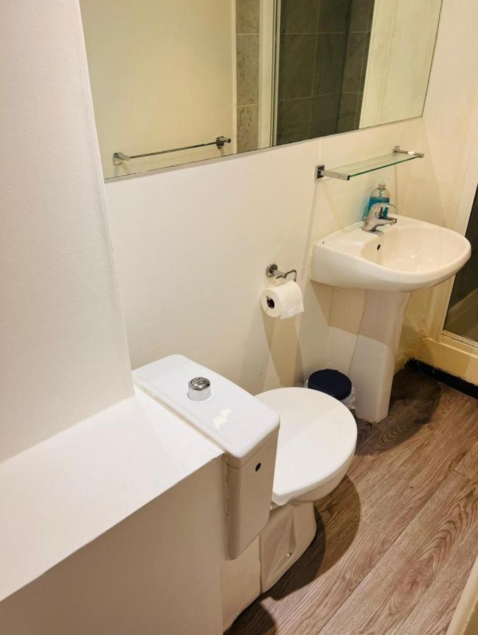 F10- Mezzanine 1St Floor Flat Fits 3 Near Paddington Apartman London Kültér fotó