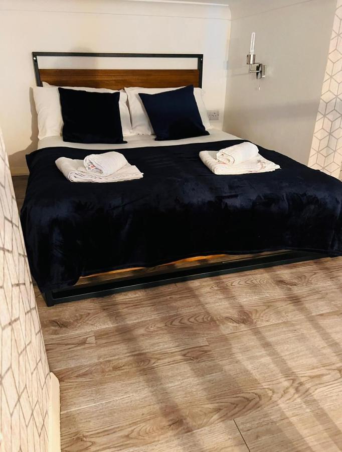 F10- Mezzanine 1St Floor Flat Fits 3 Near Paddington Apartman London Kültér fotó